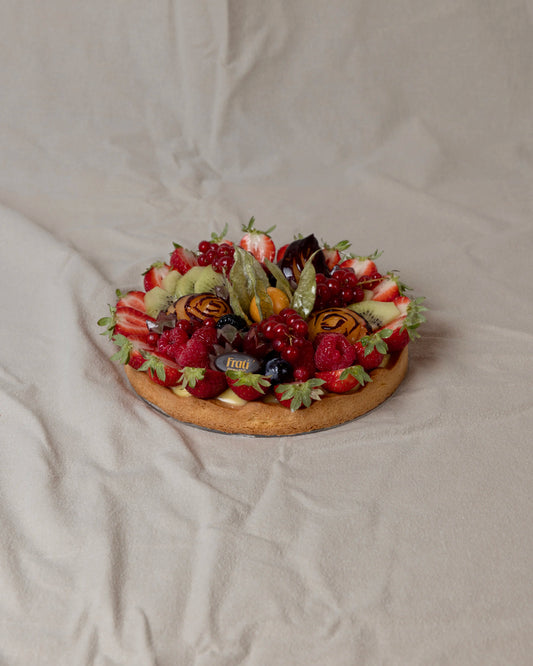 Crostata con crema pasticciera e frutta fresca
