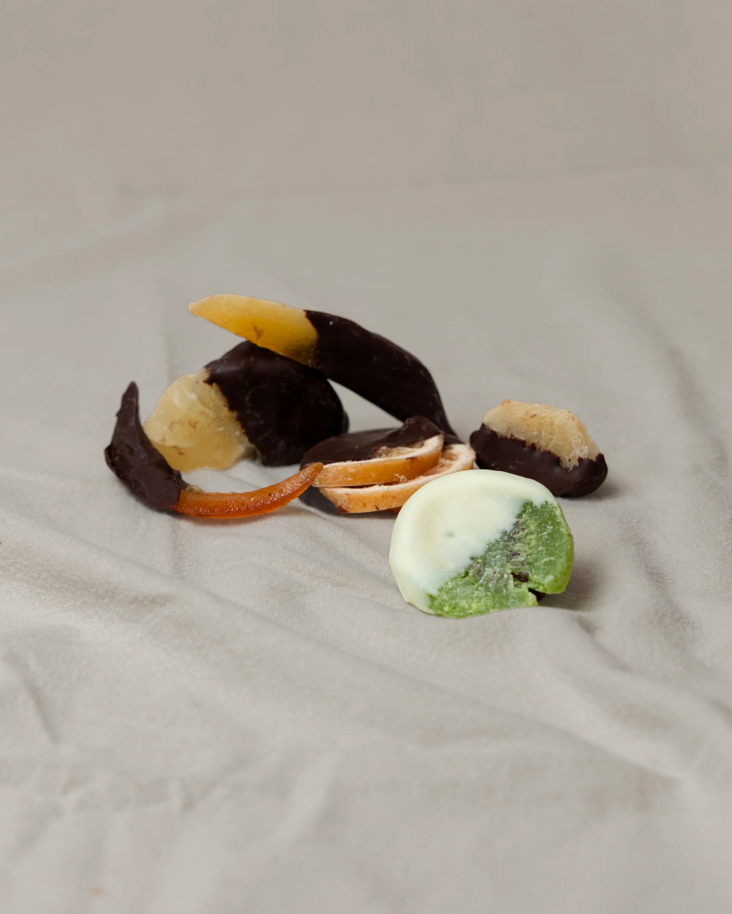 Scorze di frutta candita con cioccolato